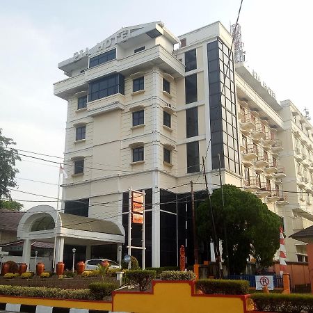 Hotel Bumi Asih Padangsidimpuan Batubelubang Экстерьер фото