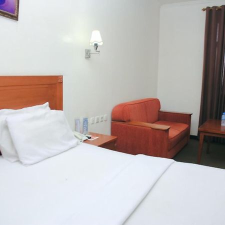 Hotel Bumi Asih Padangsidimpuan Batubelubang Экстерьер фото