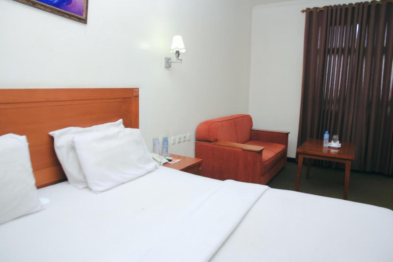 Hotel Bumi Asih Padangsidimpuan Batubelubang Экстерьер фото