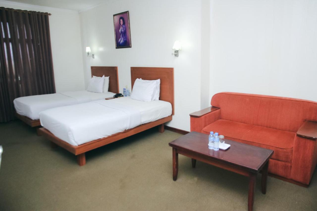 Hotel Bumi Asih Padangsidimpuan Batubelubang Экстерьер фото