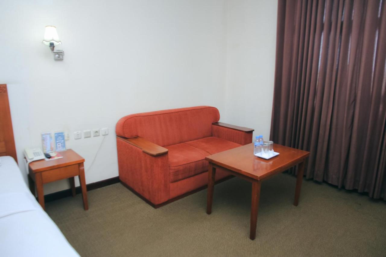 Hotel Bumi Asih Padangsidimpuan Batubelubang Экстерьер фото