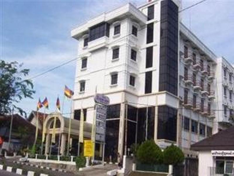 Hotel Bumi Asih Padangsidimpuan Batubelubang Экстерьер фото
