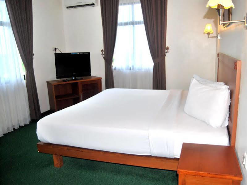 Hotel Bumi Asih Padangsidimpuan Batubelubang Экстерьер фото